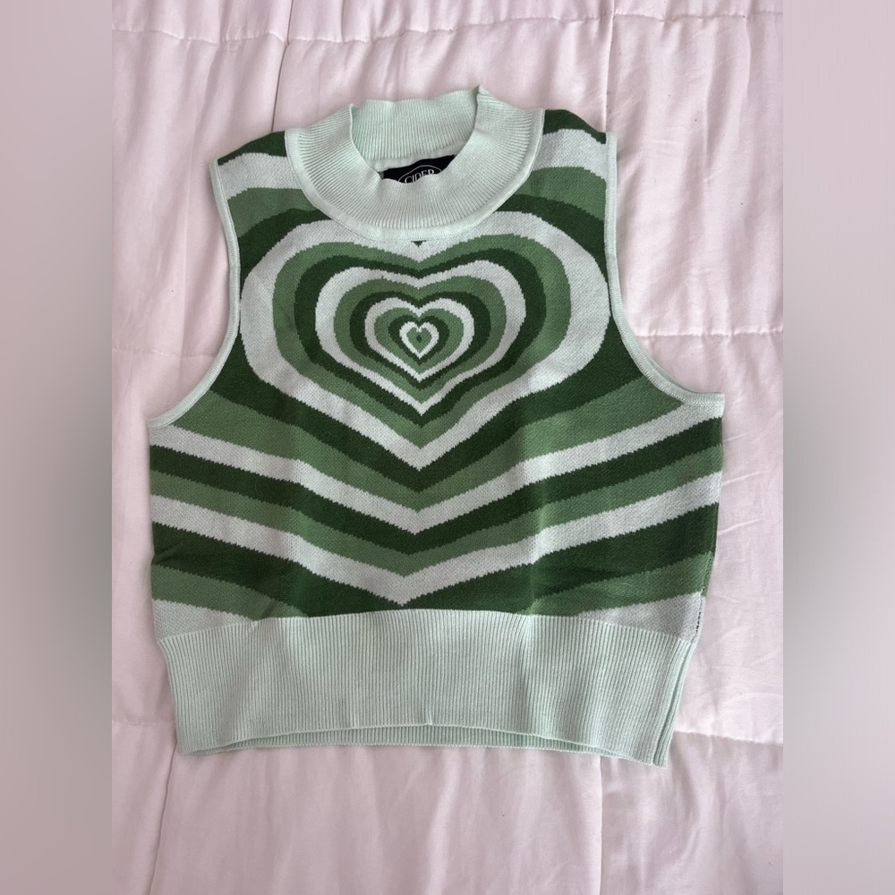 CIDER sweater vest (green heart design)